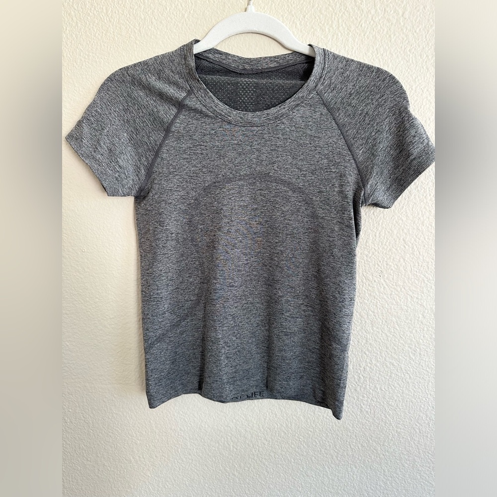 Lululemon Grey Swiftly Tech Size 4 Waist Length